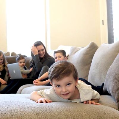 Photo of  Jessica Evans along with her four children.